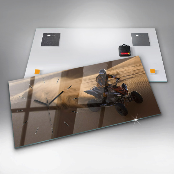 Vízszintes üvegóra Quad a sivatagban