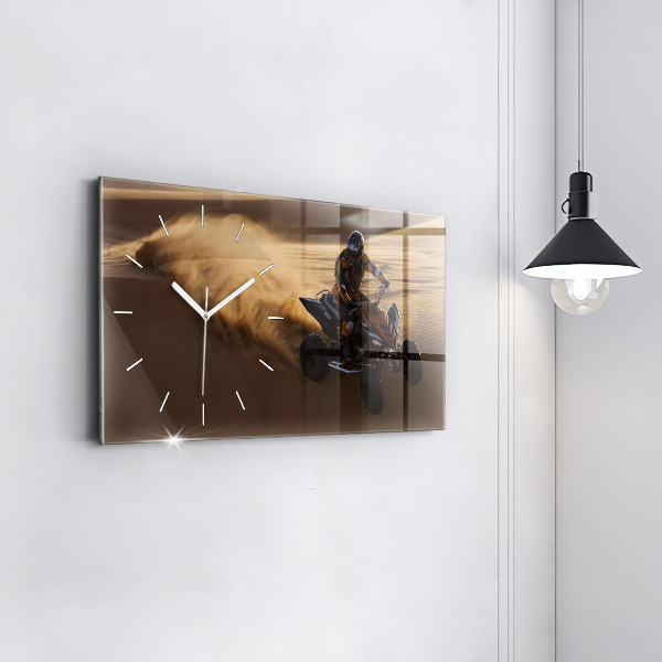 Vízszintes üvegóra Quad a sivatagban