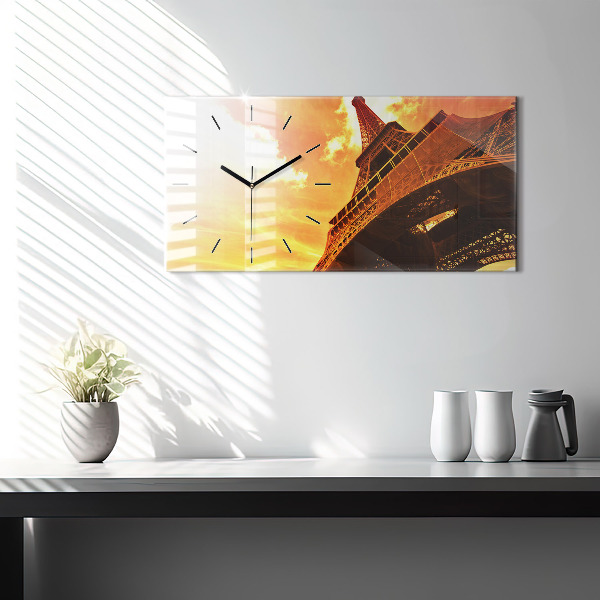 Vízszintes üvegóra Az Eiffel-torony Párizsban