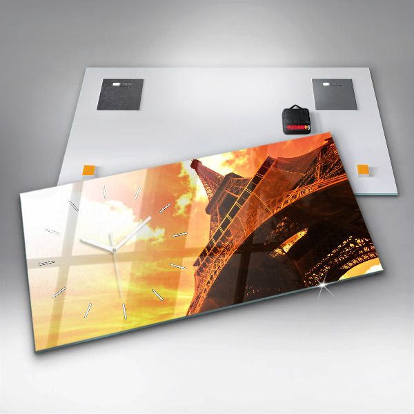 Vízszintes üvegóra Az Eiffel-torony Párizsban