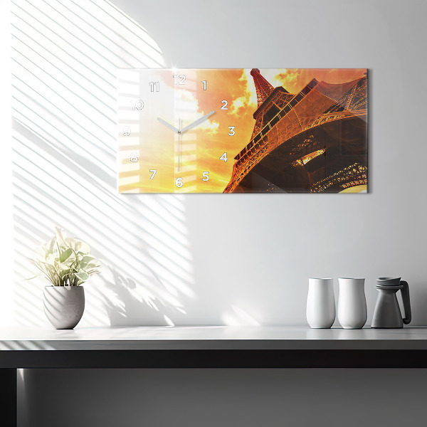 Vízszintes üvegóra Az Eiffel-torony Párizsban