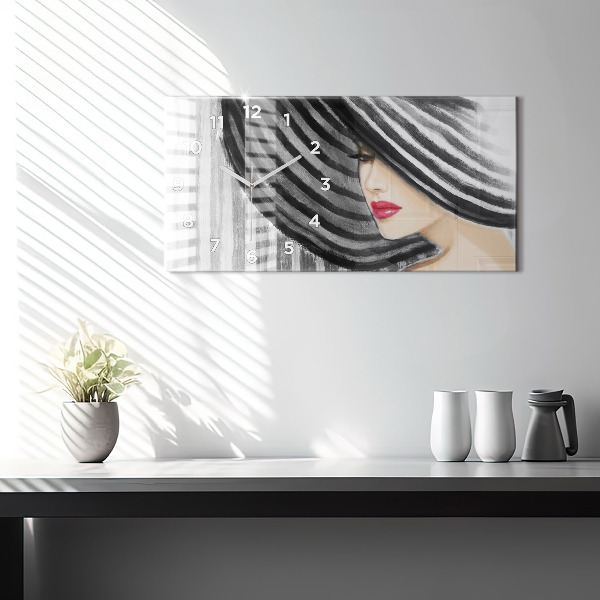 Vízszintes üvegóra Fekete-fehér nő