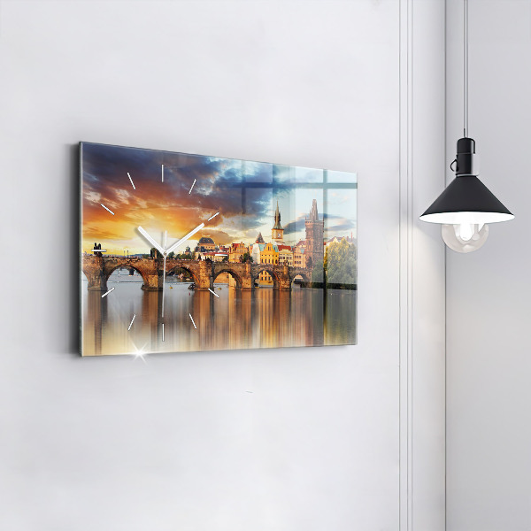 Vízszintes üvegóra Panoráma a folyó felett