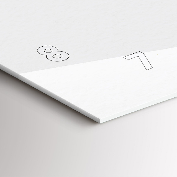 Vízszintes üvegóra Nő kalapban