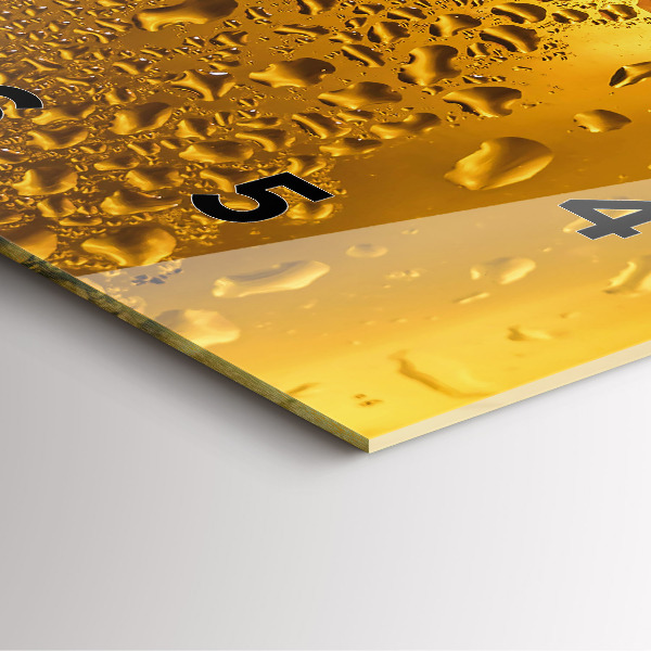 Szögletes fali üvegóra Egy korsó sört