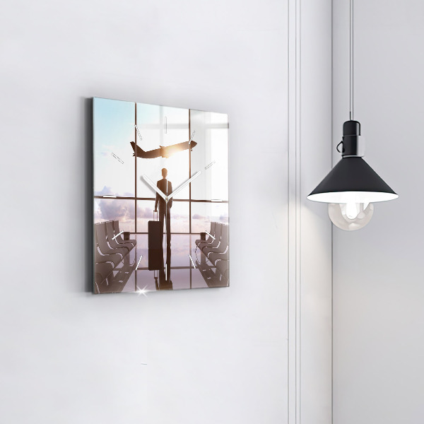 Szögletes fali üvegóra Férfi a repülőtéren