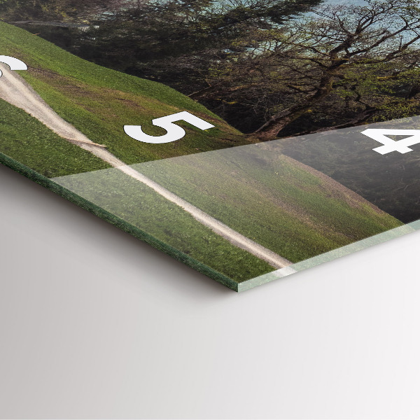 Szögletes fali üvegóra Kilátás a hegyekre