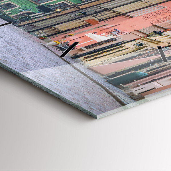 Szögletes fali üvegóra Óváros Varsóban