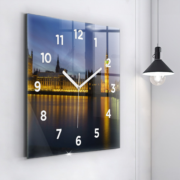 Szögletes fali üvegóra Winchester Palace London