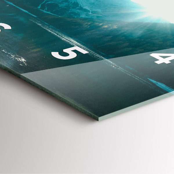 Szögletes fali üvegóra Hegy és folyó Lengyelországban