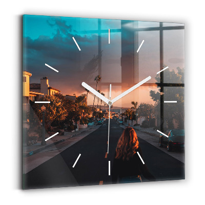 Szögletes fali üvegóra Nő az úton