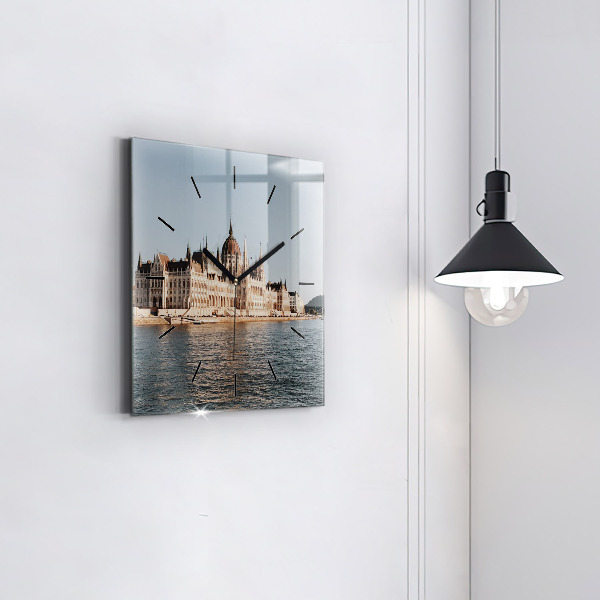 Szögletes fali üvegóra Országgyűlés Budapesten