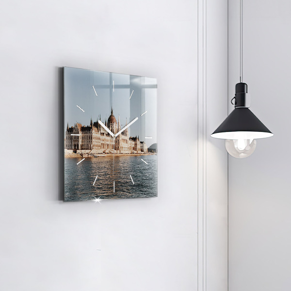 Szögletes fali üvegóra Országgyűlés Budapesten