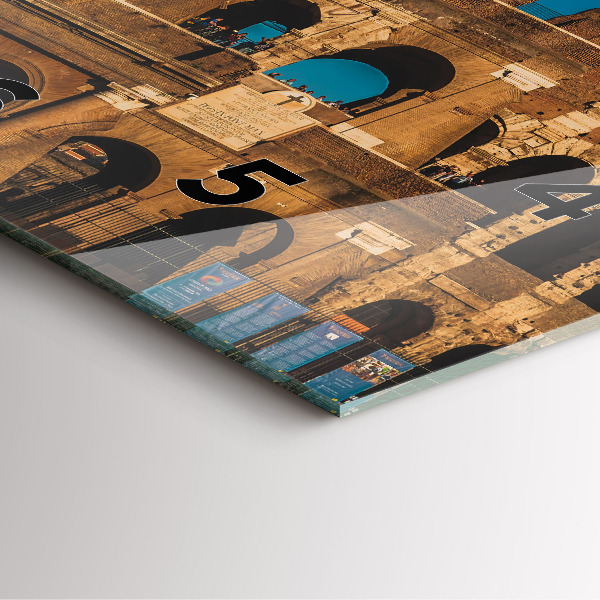 Szögletes fali üvegóra A Colosseum Olaszországban