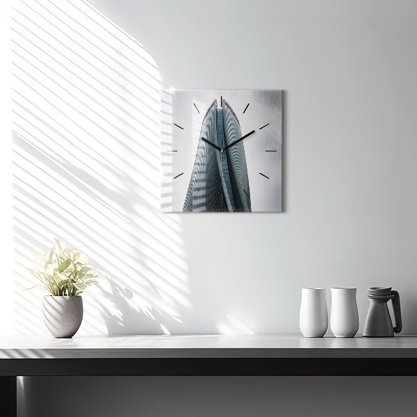 Szögletes fali üvegóra Felhőkarcoló Milánóban