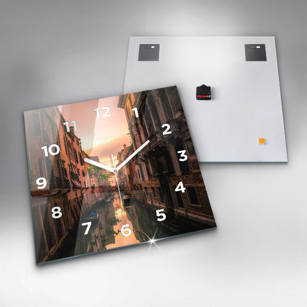 Szögletes fali üvegóra Kilátás a csatornára a városban