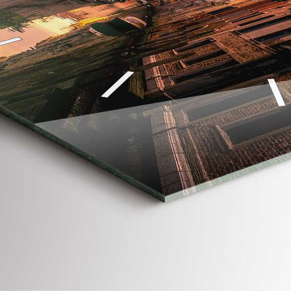 Szögletes fali üvegóra Kilátás a csatornára a városban