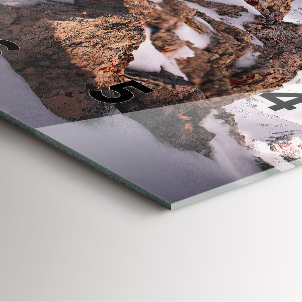 Szögletes fali üvegóra Hóval borított hegy