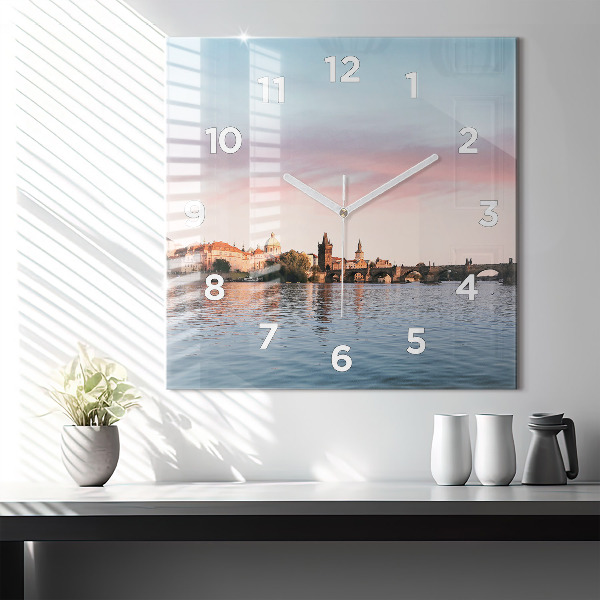 Szögletes fali üvegóra Károly híd Prágában