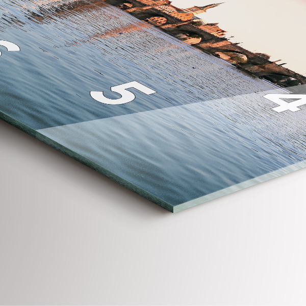 Szögletes fali üvegóra Károly híd Prágában