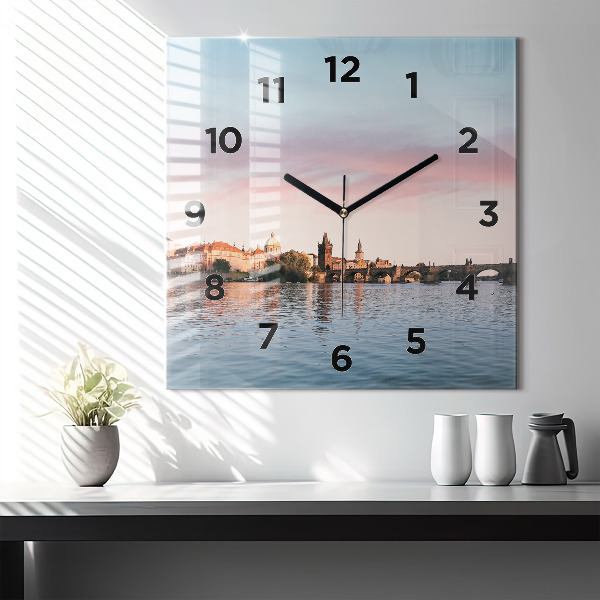 Szögletes fali üvegóra Károly híd Prágában