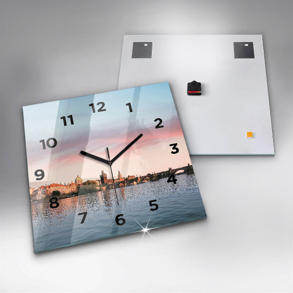 Szögletes fali üvegóra Károly híd Prágában