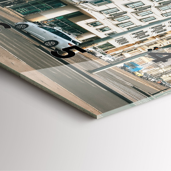 Szögletes fali üvegóra Táncoló ház Prága