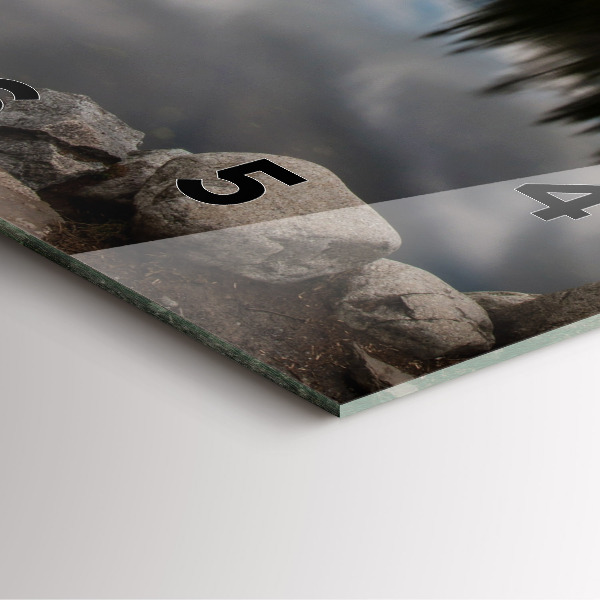 Szögletes fali üvegóra Magas-Tátra Szlovákiában