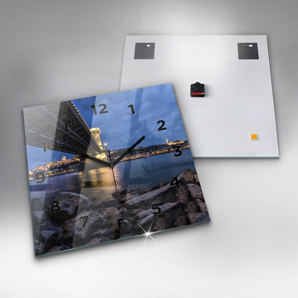 Szögletes fali üvegóra Sziklás part a híd alatt