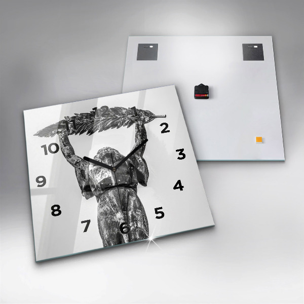 Szögletes fali üvegóra Szabadság-szobor Budapesten