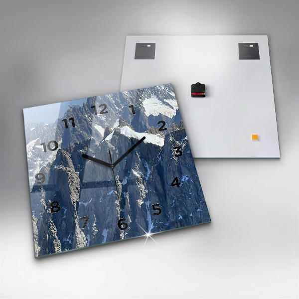 Szögletes fali üvegóra Alpok hegység télen