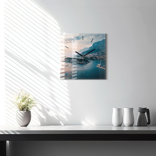 Szögletes fali üvegóra Sziget Horvátországban