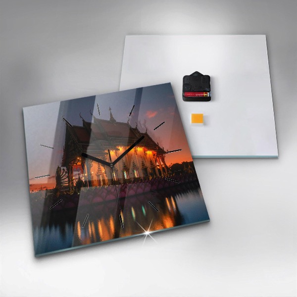 Szögletes fali üvegóra Templom Bangkokban