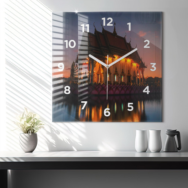 Szögletes fali üvegóra Templom Bangkokban