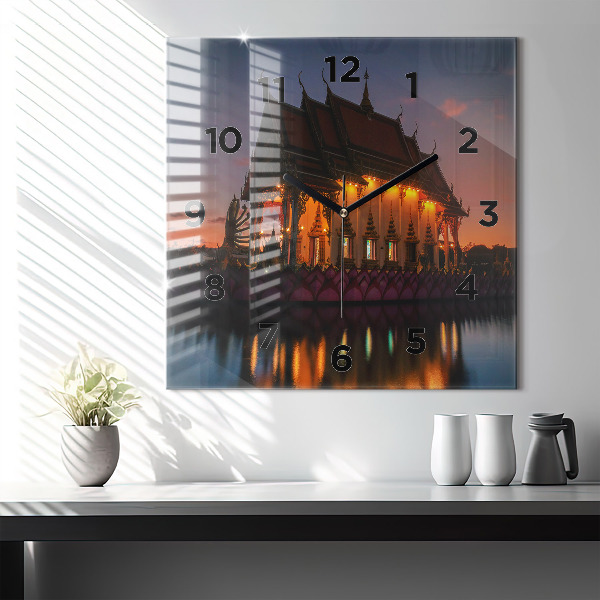 Szögletes fali üvegóra Templom Bangkokban