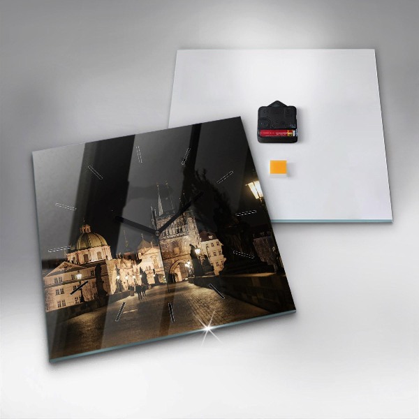 Szögletes fali üvegóra Károly híd Prágában