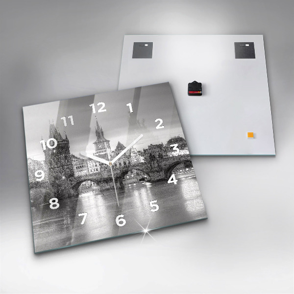 Szögletes fali üvegóra Károly híd Prágában