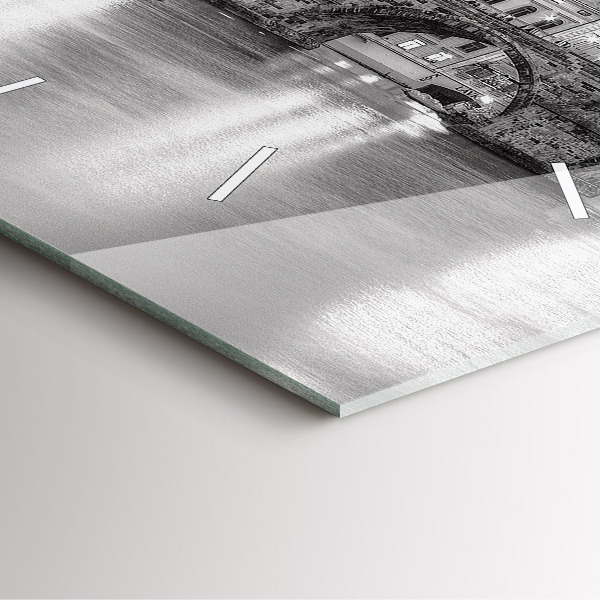 Szögletes fali üvegóra Károly híd Prágában