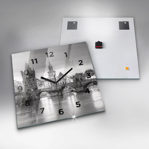Szögletes fali üvegóra Károly híd Prágában
