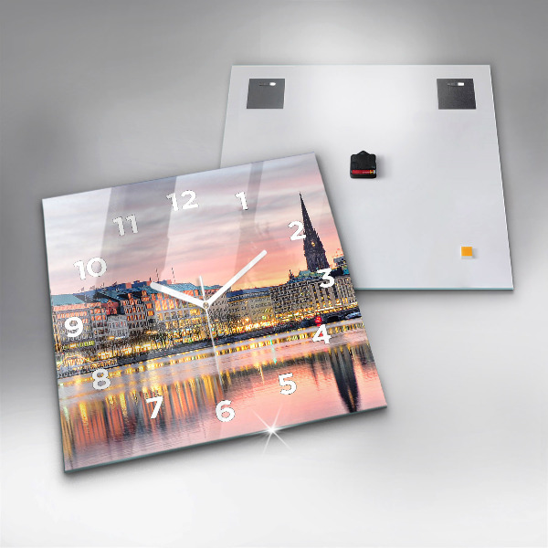 Szögletes fali üvegóra Alster Hamburgban
