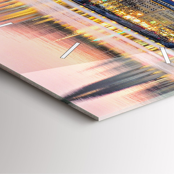 Szögletes fali üvegóra Alster Hamburgban