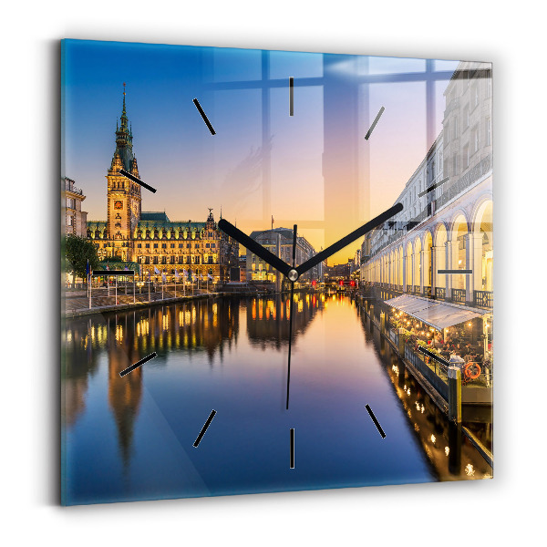 Szögletes fali üvegóra Hamburg városháza