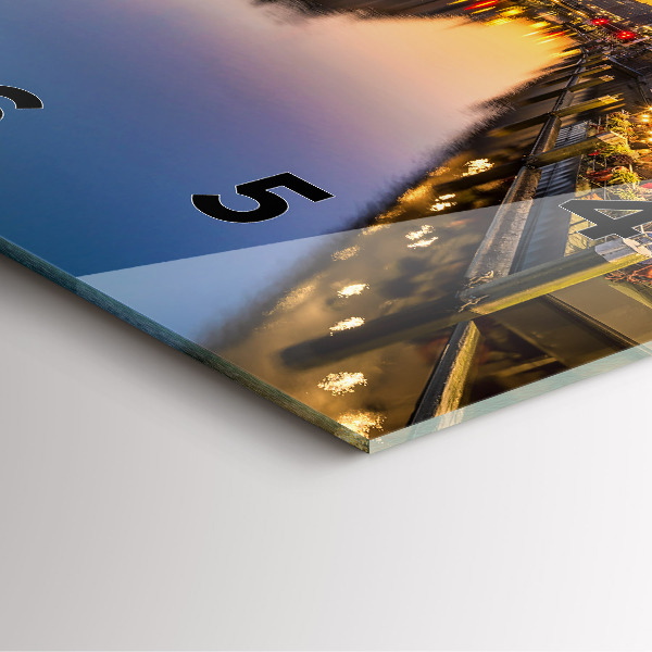 Szögletes fali üvegóra Hamburg városháza