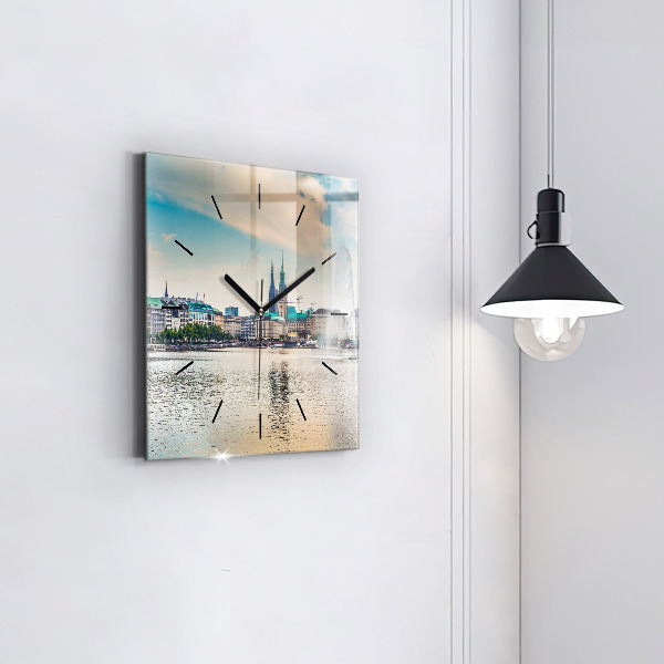 Szögletes fali üvegóra Binnenalster Hamburgban