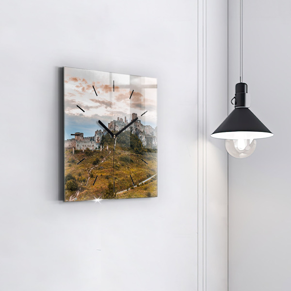 Szögletes fali üvegóra Szepesi vár Szlovákiában