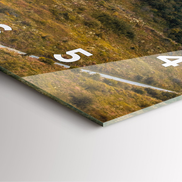 Szögletes fali üvegóra Szepesi vár Szlovákiában