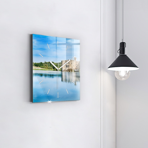 Szögletes fali üvegóra Leedsi kastély