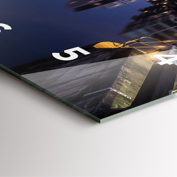 Szögletes fali üvegóra A város éjszaka kivilágosodott