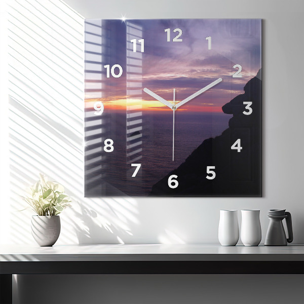 Szögletes fali üvegóra Kőfej