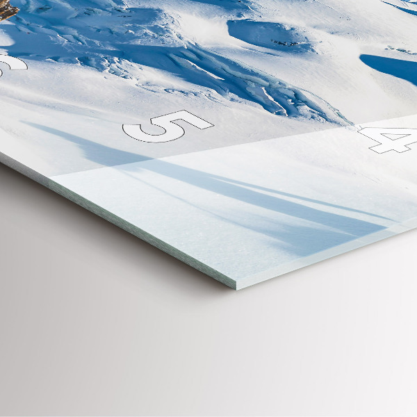 Szögletes fali üvegóra Síelő az Alpokban